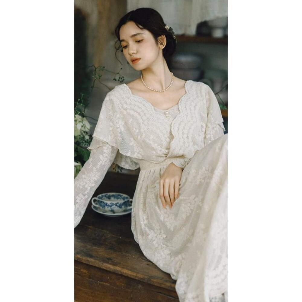 Retro Fairy Tales Long Sleeve Lace Dress
